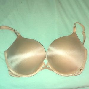 32DDD Victoria’s Secret Push-up Bra